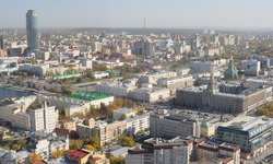 Администрация Екатеринбурга недовольна сокращением дохода города за счет кризисного бюджета области
