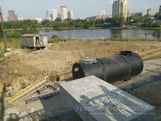 На правом берегу Исети у Макаровского моста начаты работы над водоочистными сооружениями