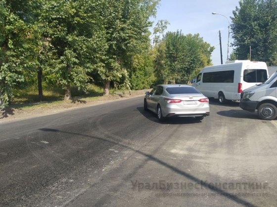 Реконструкцию дороги на улице Эстонской в Екатеринбурге закончат на следующей неделе