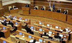 Зал заседаний Свердловской областной Думы готов принять новых депутатов для первого заседания
