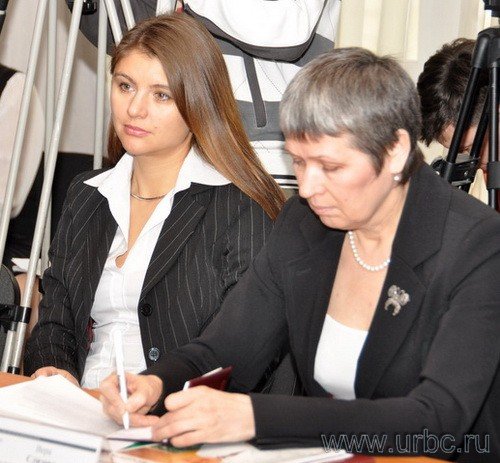 Генеральный директор компании «Капитал» Эрика Маслова (слева) и директор екатеринбургского филиала ОАО «Капитал страхование» Вера Слизова (справа) Генеральный директор компании «Капитал» Эрика Маслова (слева) и директор екатеринбургского филиала ОАО «Капитал страхование» Вера Слизова (справа)