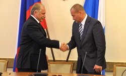 У свердловского бюджета появилось еще пять условно-добровольных спонсоров