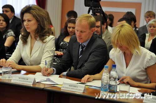 Свердловского депутата-спортсмена Сергея Чепикова тоже не обделили женским вниманием Свердловского депутата-спортсмена Сергея Чепикова тоже не обделили женским вниманием