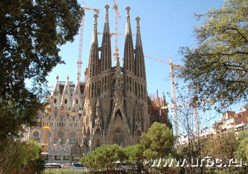 Стоимость индивидуального тура вполне может оказаться ниже своего «пакетного» аналога