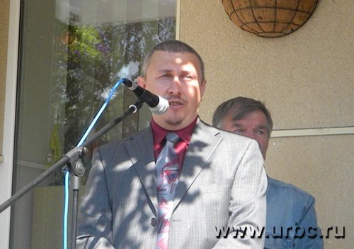 Организатором митинга протеста стал главный редактор газеты «Берёзовский рабочий» Даниил Пивоваров Организатором митинга протеста стал главный редактор газеты «Берёзовский рабочий» Даниил Пивоваров