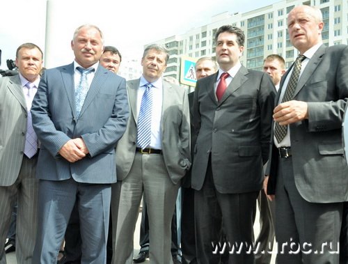 У планшетов Алексей Воробьев показал гостям, что уже готово, а что еще только предстоит построить У планшетов Алексей Воробьев показал гостям, что уже готово, а что еще только предстоит построить