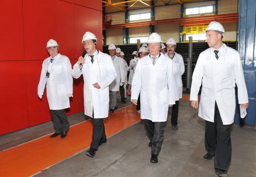 Экскурсию для членов Совета Федерации провел директор по производству Группы ЧТПЗ Алексей Дронов Экскурсию для членов Совета Федерации провел директор по производству Группы ЧТПЗ Алексей Дронов