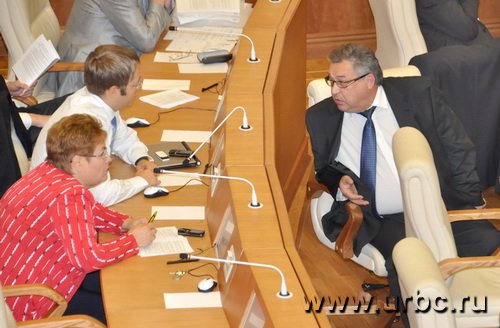 Фракция «Единая Россия» долго совещалась, прежде чем задать вопрос министру финансов