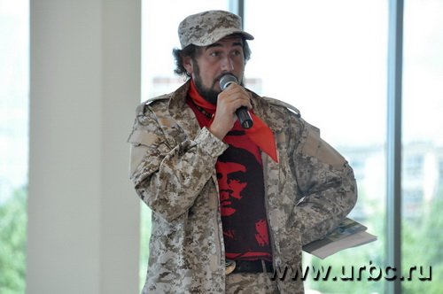 Владельцу комбината бытового обслуживания пришлось самому рассказать о своем сотрудничестве с торговым центром Владельцу комбината бытового обслуживания пришлось самому рассказать о своем сотрудничестве с торговым центром