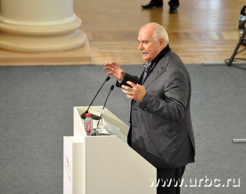 Никита Михалков рассказывает о своем видении мировой политики, дружбе России и Германии Никита Михалков рассказывает о своем видении мировой политики, дружбе России и Германии