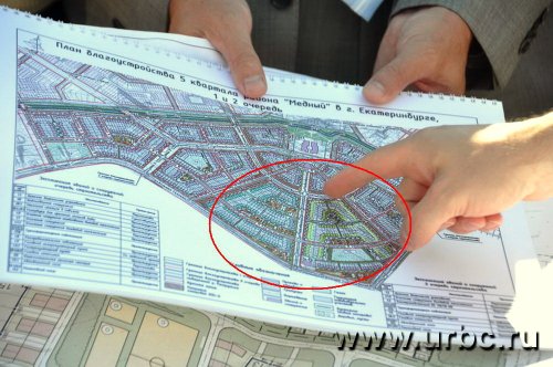 Владимир Крицкий придумал построить дома в поселке так, чтоб с самолета их можно было читать