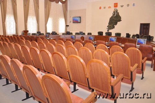 Большой конференц-зал удобен для участников, но не нравится журналистам Большой конференц-зал удобен для участников, но не нравится журналистам