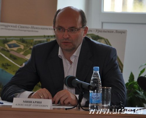 Александр Мишарин ушел в отпуск, уверенный, что поборол пожары в регионе