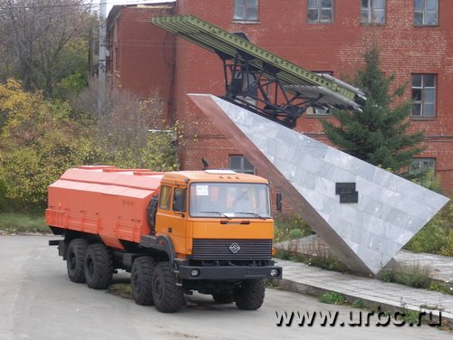 Передвижная компрессорная станция ПКС-16/101 производства Уральского компрессорного завода