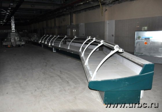 Универсам, расположенный на первом этаже недостроенного ТРЦ, морально готов к открытию Универсам, расположенный на первом этаже недостроенного ТРЦ, морально готов к открытию