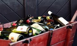 Запрещенный на Урале к продаже ночью алкоголь выплеснулся на улицы. Фотография предоставлена сайтом www.morguefile.com