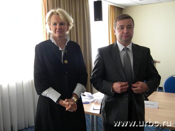 Для знакомства бизнесмены из России и Германии привлекли Александра Харлова и представителя Министерства экономики федеральной земли Рейнланд-Пфальц Клаудию Бриллман Для знакомства бизнесмены из России и Германии привлекли Александра Харлова и представителя Министерства экономики федеральной земли Рейнланд-Пфальц Клаудию Бриллман