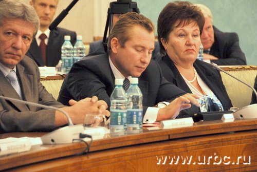 Мэры не скрывали, что ждут очередного эффектного появления своего коллеги из Первоуральска Мэры не скрывали, что ждут очередного эффектного появления своего коллеги из Первоуральска