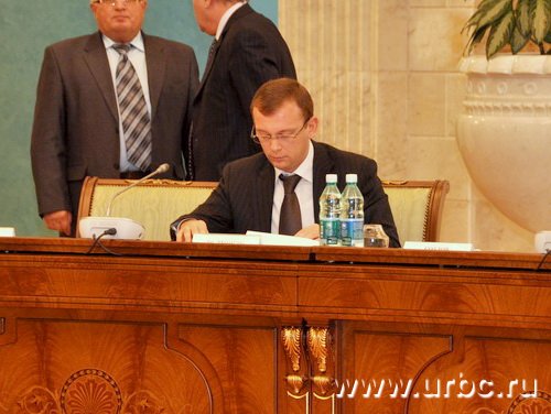 Константин Колтонюк в это время усиленно готовился к предстоящему докладу Константин Колтонюк в это время усиленно готовился к предстоящему докладу