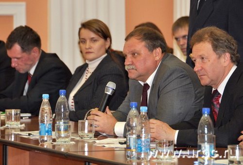 Павел Чернавин готов перевезти хотя бы часть многострадального «АМУРа» на теплый континент Павел Чернавин готов перевезти хотя бы часть многострадального «АМУРа» на теплый континент