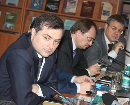 Владислав Сурков в Екатеринбурге поставил ректорам задачу наладить импорт преподавательских кадров Владислав Сурков в Екатеринбурге поставил ректорам задачу наладить импорт преподавательских кадров