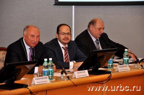 Федор Пехтерев (справа) сомневается в скорой реализации проекта скоростной магистрали Екатеринбург — Москва