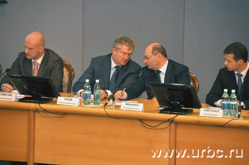 Валерий Язев считает, что сейчас самое время включить печатный станок и раздать деньги малому бизнесу