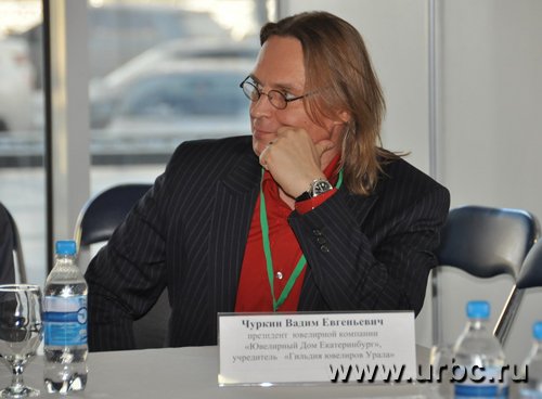 Вадим Чуркин надеется, что новогодние праздники заставят ювелиров забыть о недавнем кризисе Вадим Чуркин надеется, что новогодние праздники заставят ювелиров забыть о недавнем кризисе