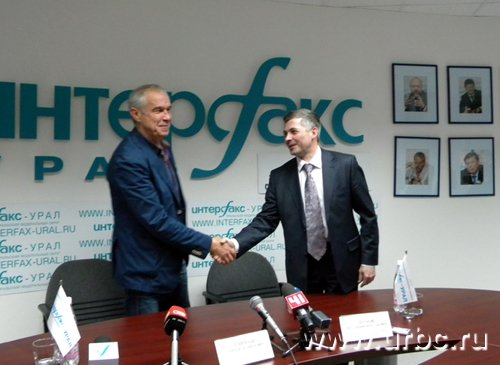 Владимир Пухов и Сергей Гармаш пожали друг другу руки в знак примирения Владимир Пухов и Сергей Гармаш пожали друг другу руки в знак примирения