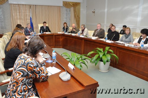 После провала попытки создать единое медиапространство, инициированной еще Петром Латышевым, полпредство занялось «Чудесами Урала» После провала попытки создать единое медиапространство, инициированной еще Петром Латышевым, полпредство занялось «Чудесами Урала»