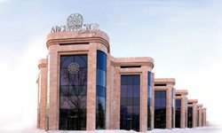 Галерея «Архитектор»: между салоном красоты и боулингом. Фотография предоставлена сайтом www.architectorgallery.ru