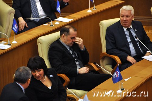 Лидер думских единороссов Владимир Машков, как обычно, не столь беззаботен, как его однопартийцы