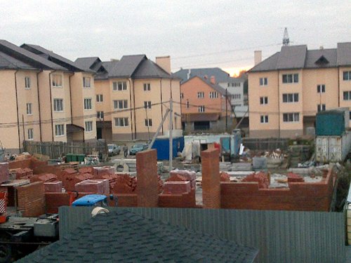 В домах «Агростроя» уже появились первые жильцы В домах «Агростроя» уже появились первые жильцы