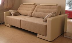 Черные мебельщики из Миасса. Фотография с сайта www.pufico.ru