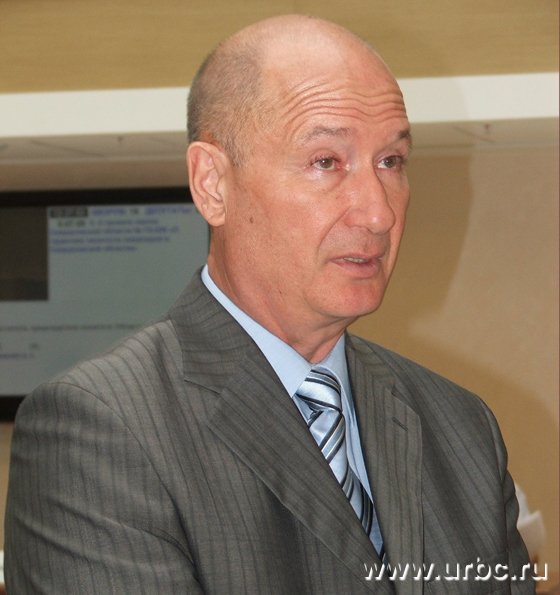 Владимир Романов в течение всего обсуждения упорно называл нынешних казаков «предками» староуральских казаков