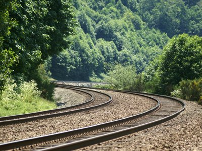 Полный транспортный Achtung. Фотография предоставлена сайтом morguefile.com