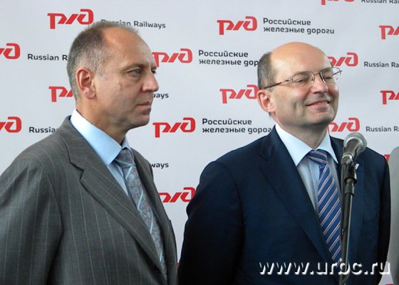 Редкий случай — Александр Мишарин улыбается на официальном мероприятии