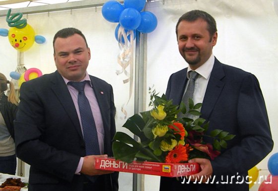 Вполне актуальный подарок для  руководства банка