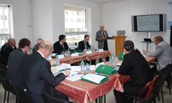 «Сколково» учится у Академического