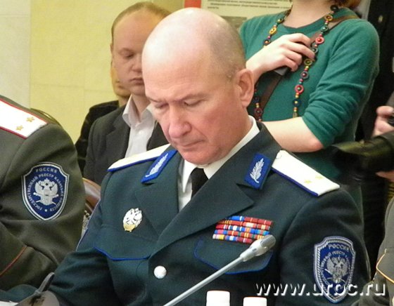 Вице-премьер — атаман Оренбургского казачьего войска Владимир Романов поддерживает идею объединения 11 войсковых обществ в одно Вице-премьер — атаман Оренбургского казачьего войска Владимир Романов поддерживает идею объединения 11 войсковых обществ в одно