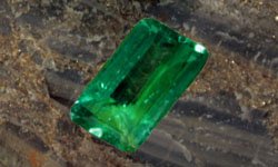 Против Путина: участник свердловских изумрудных войн подал в суд на правительство. Фотография предоставлена сайтом www.morguefile.com