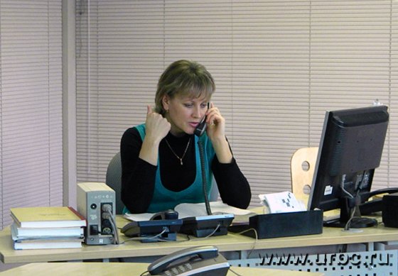 Информация об авариях сначала поступает в центральную диспетчерскую «Горводопровода». В данный момент диспетчер направляет бригаду на Посадскую, 63 Информация об авариях сначала поступает в центральную диспетчерскую «Горводопровода». В данный момент диспетчер направляет бригаду на Посадскую, 63