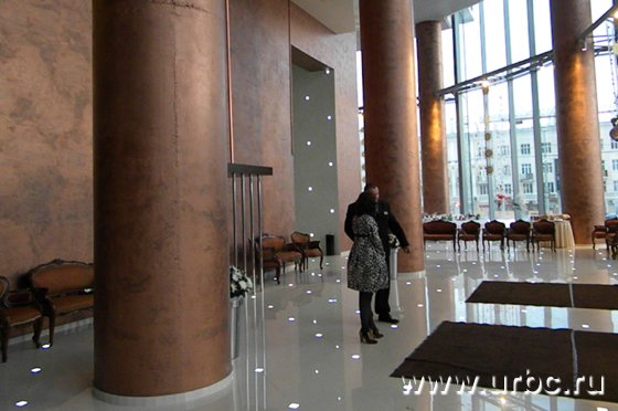 Холл нового бизнес-центра