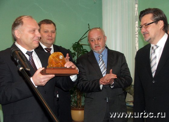 Калининградский ГУП пришел бороться за уральские изумруды