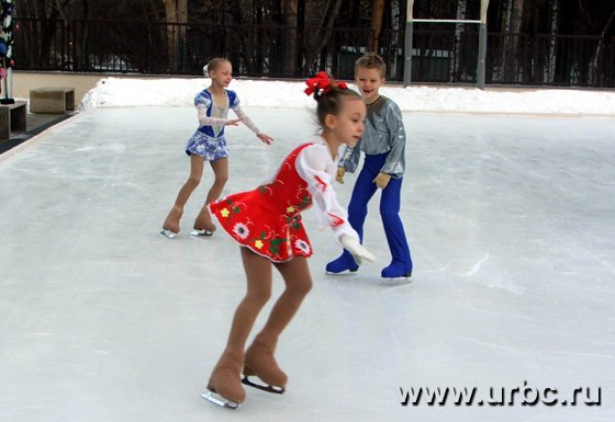 Настоящий подарок жителям сделали воспитанники СДЮСШОР «Локомотив»