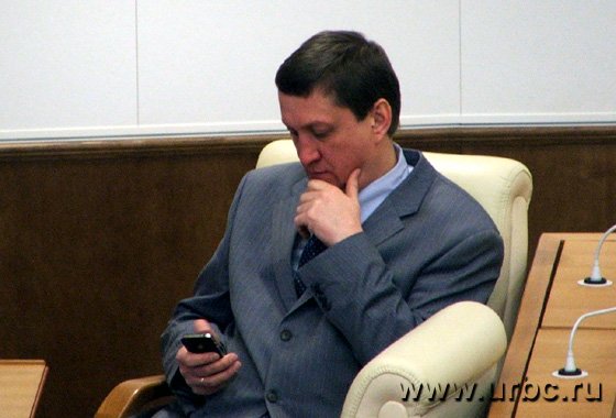 Вячеслав Лашманкин делал вид, что не вмешивается в работу законодательной власти Вячеслав Лашманкин делал вид, что не вмешивается в работу законодательной власти