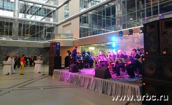 Очередное пафосное открытие бизнес-центра в Екатеринбурге Очередное пафосное открытие бизнес-центра в Екатеринбурге