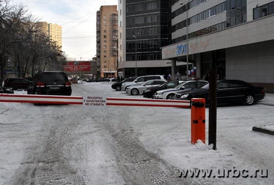 Вслед за арбитражным судом «Манхэттен» забирает прогулочную зону у горожан Вслед за арбитражным судом «Манхэттен» забирает прогулочную зону у горожан