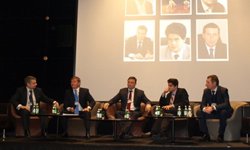 В будущее — через EXPO: Екатеринбург презентовали столичным инвесторам Фотография предоставлена пресс-центром Министерства инвестиций и развития  Свердловской области