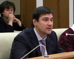 Без единороссов не справиться: сбор подписей за отставку Виталия Недельского буксует